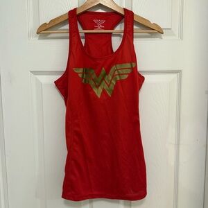 NWOT Wonder Woman Run Series Running Tank
